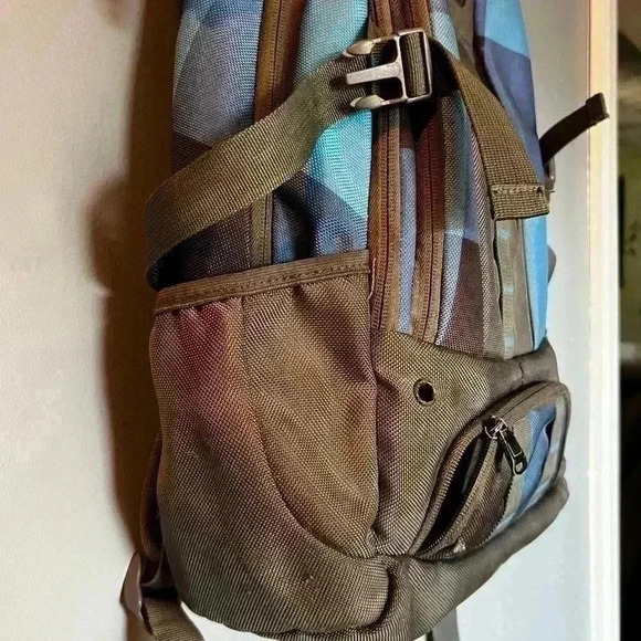 Ful Skateboard Laptop Backpack, Lots Of Pockets For Storage Back to School - Picture 6 of 8